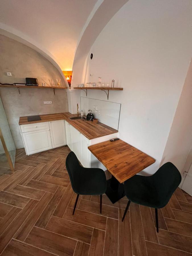 Penzion Fara Pod Milesovkou Velemin Extérieur photo