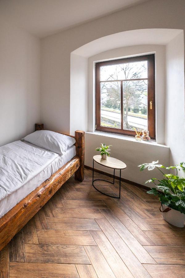 Penzion Fara Pod Milesovkou Velemin Extérieur photo