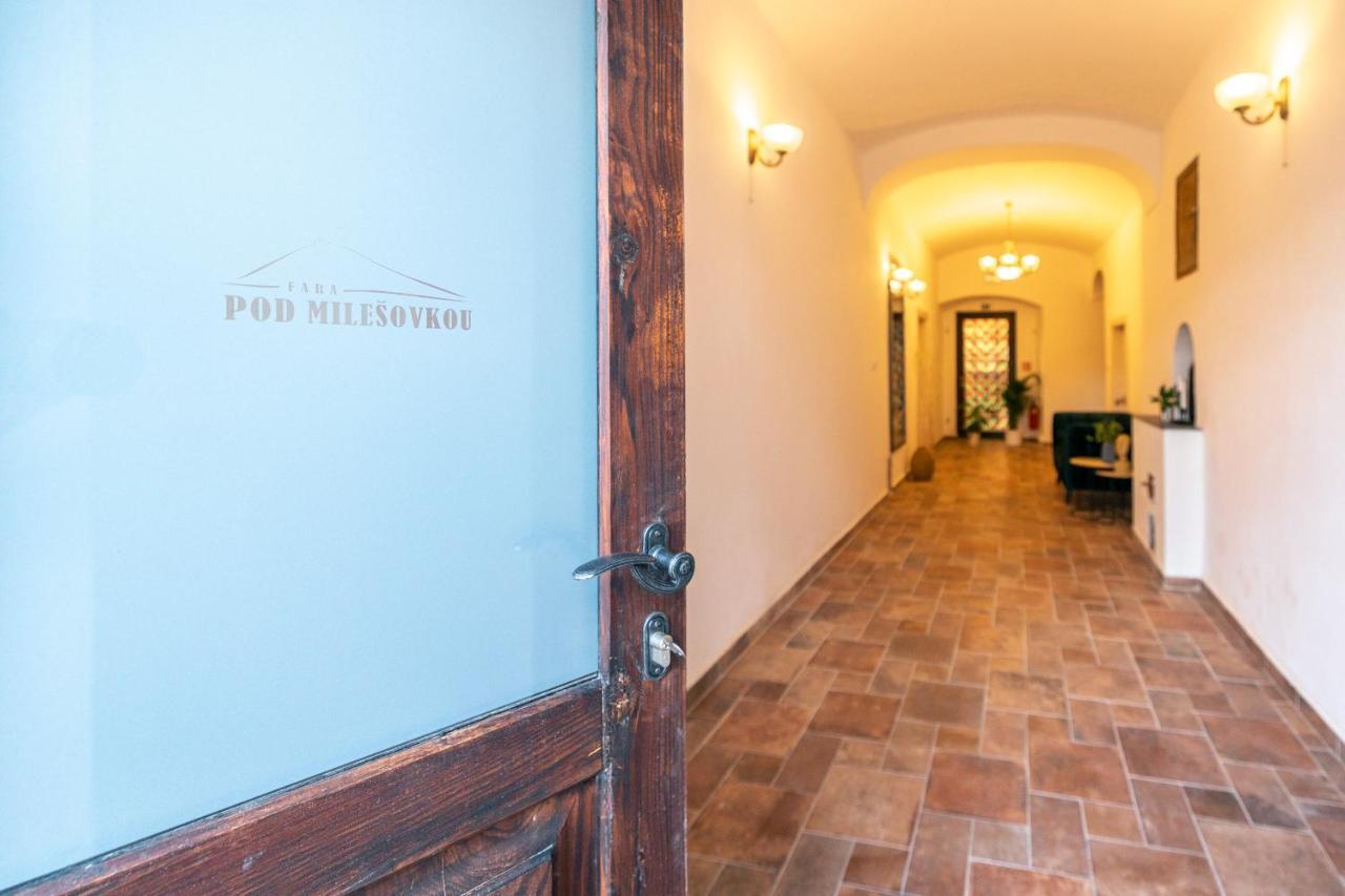 Penzion Fara Pod Milesovkou Velemin Extérieur photo