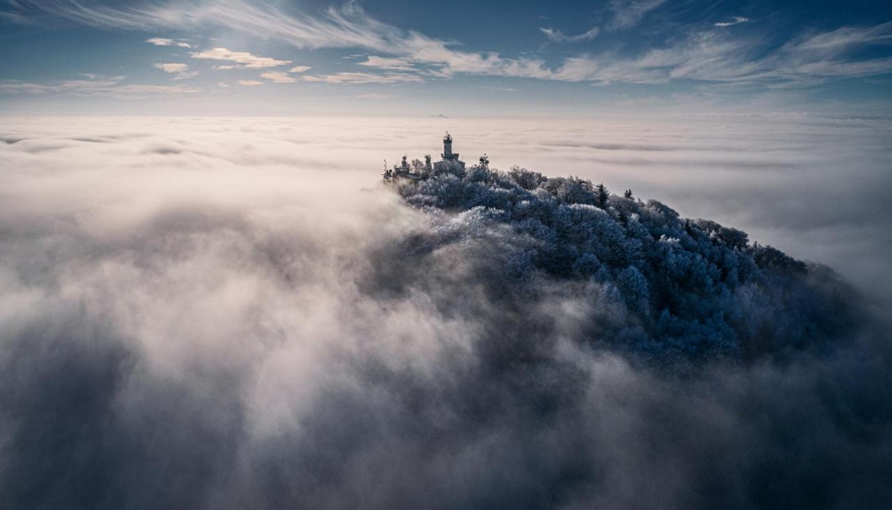 Penzion Fara Pod Milesovkou Velemin Extérieur photo